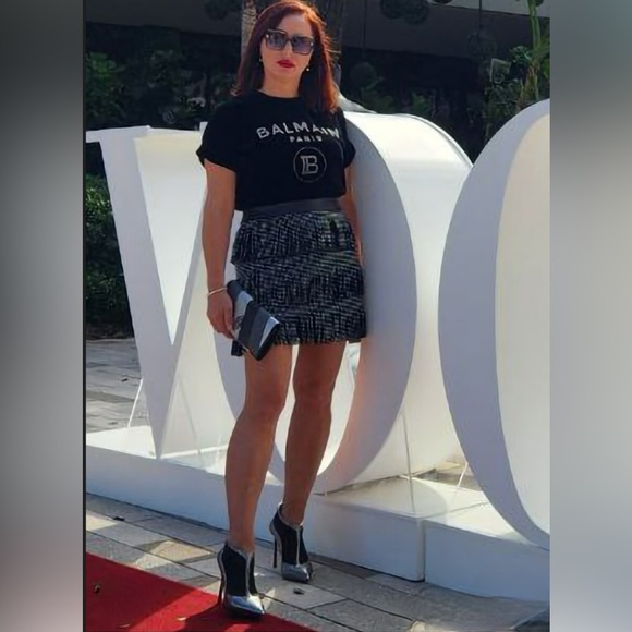 Balmain Black velvet tee this glitter logo, used - Picture 9 of 9